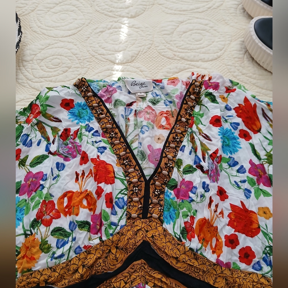 Beige by ECI Floral Print Top Tunic Size Small - Picture 3 of 5